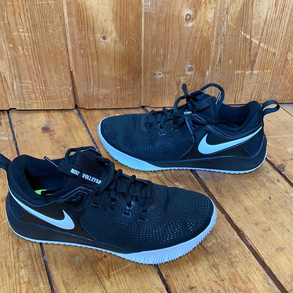 Nike volleyball zoom hyper-ace shoes